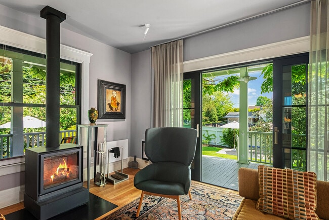Photo - 7541 Seward Park Ave S