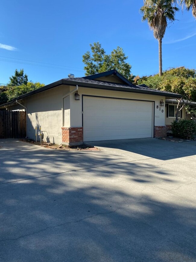 Photo - Located near downtown! Updated 3bed/2bath home with large family room/Rec room and side RV parking