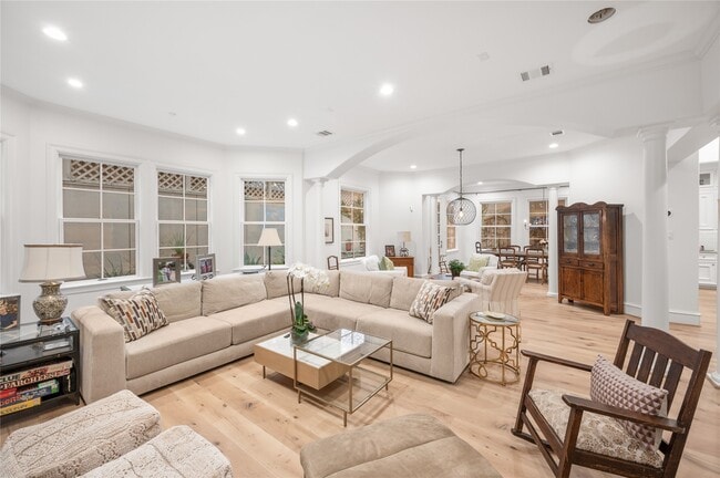 Photo - 1235 Wynden Oaks Garden Dr