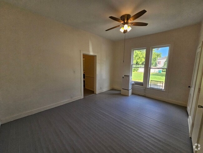 Building Photo - 701 N High St Unit 2 Rental