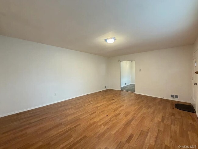 Photo - 18 Bedford Ave