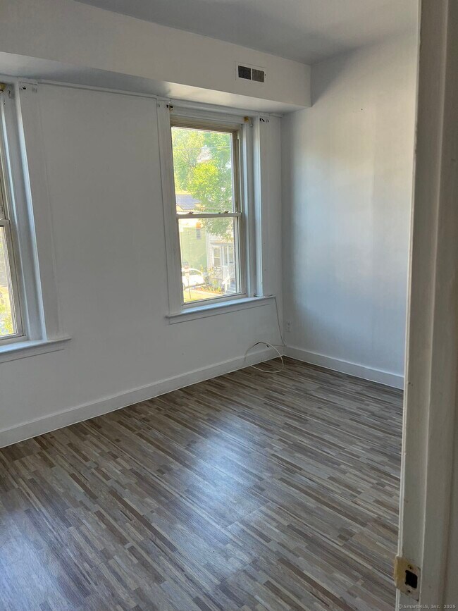 Photo - 34 White St Unit 2R