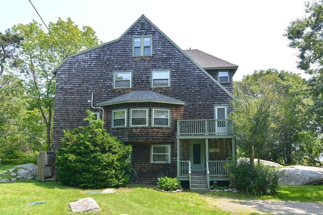 Photo - Stunning Victorian Winter Rental with Ocean Views!