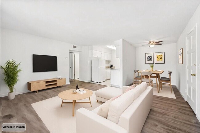 Photo - Pinewood Apartments