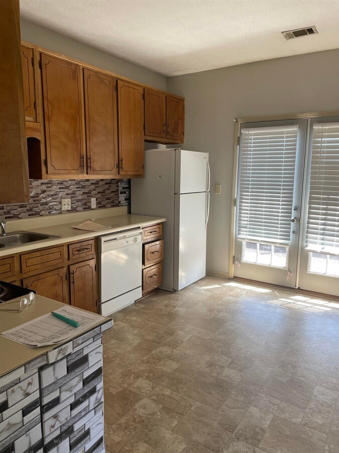 Photo - 1447 Big Bear Cove NE