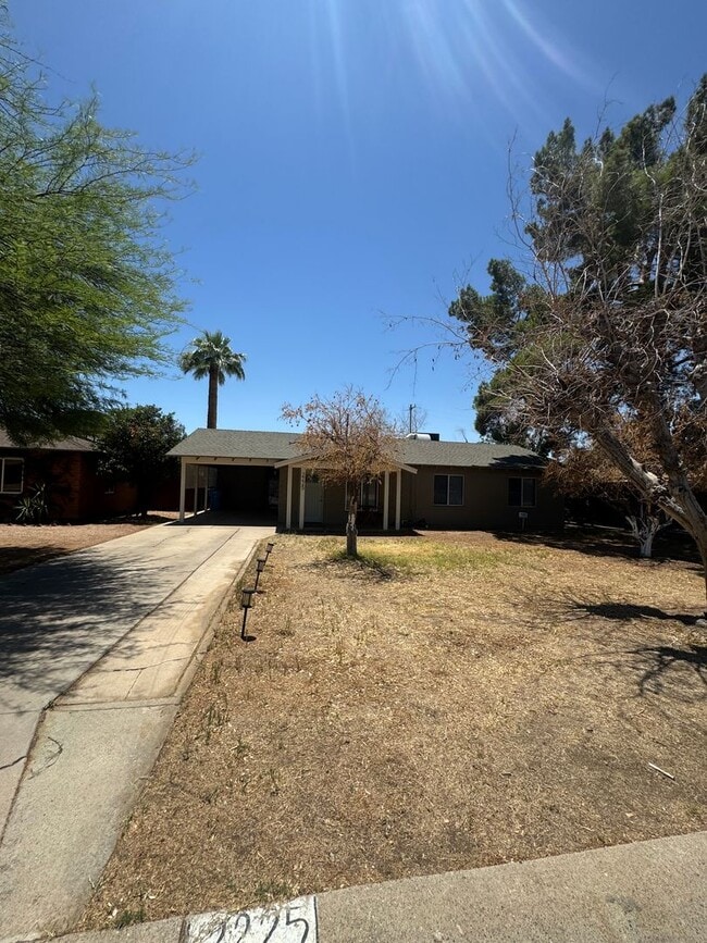 Photo - 2225 W Whitton Ave