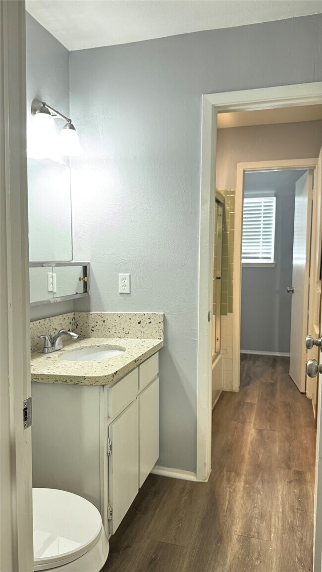 Photo - 7925 Grove Ridge Dr