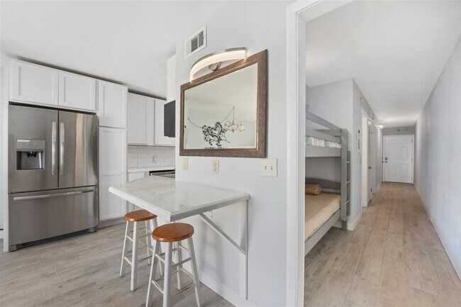 Photo - 8743 Thomas Dr Unit SI FL10-ID1354925P