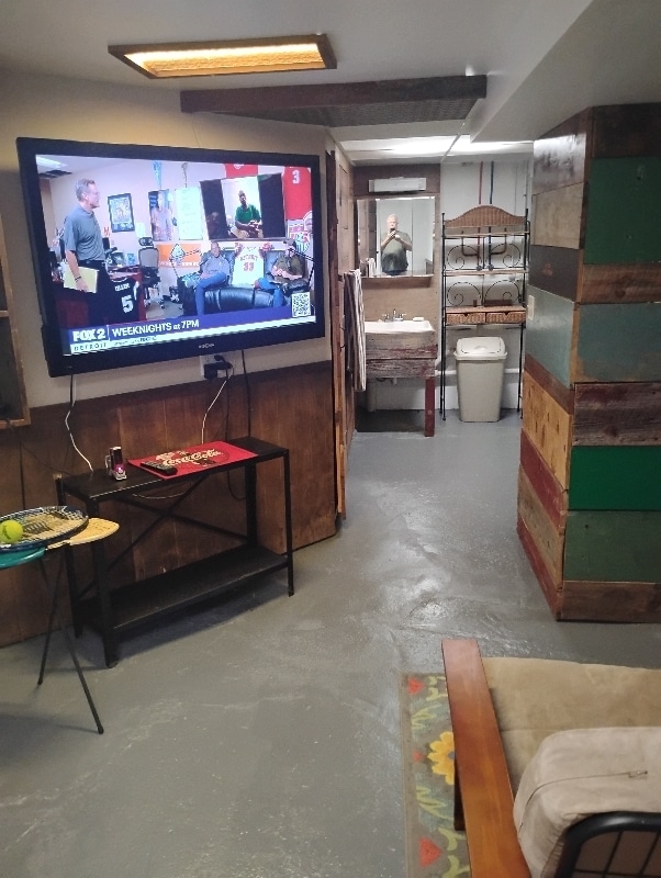 Photo - 807 E 14 Mile Rd