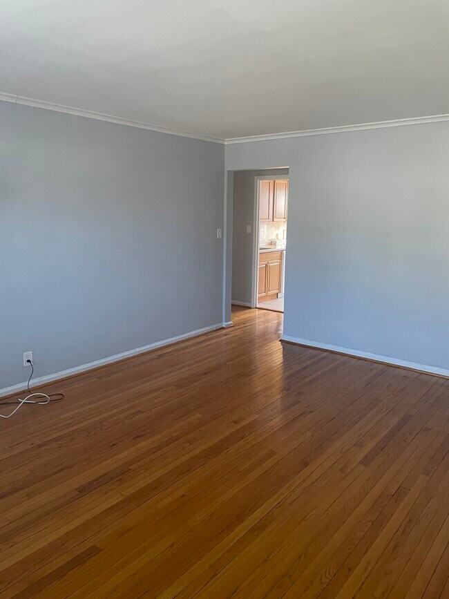 Photo - 343 Bloomfield Ave Unit Apt 8