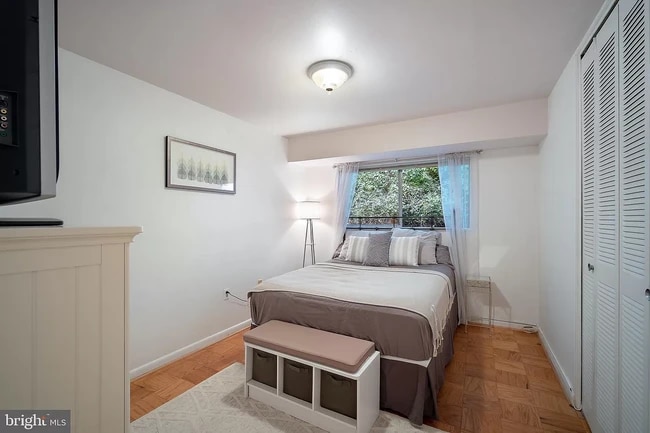 Photo - 10684 Weymouth St Unidad 103