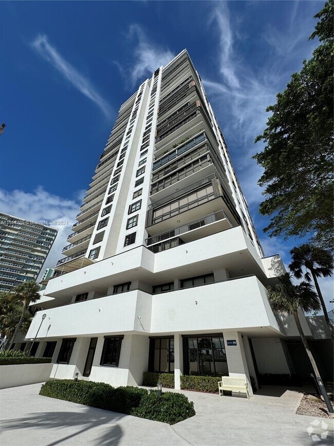 Building Photo - 2333 Brickell Ave Unit A1110 Rental