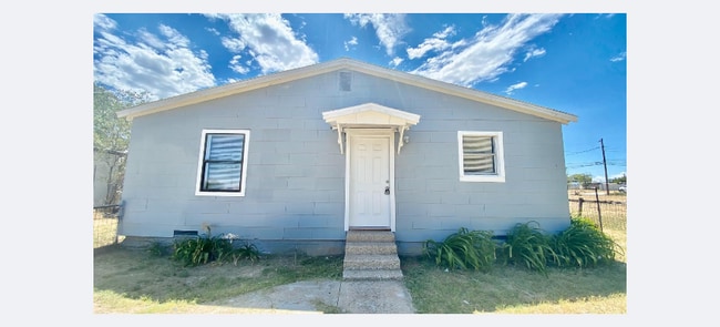 Building Photo - 3007 Henderson Ave Rental