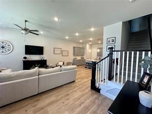 Photo - 301 Colusa Dr