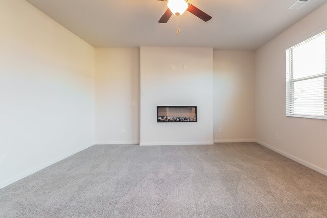 Photo - 144 Hamilton Pointe Dr