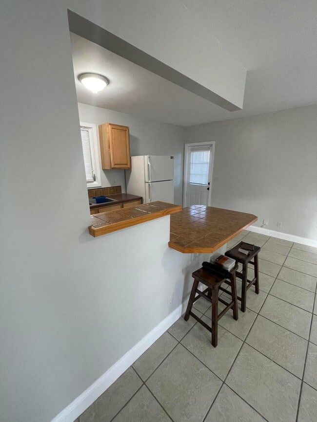 Photo - 623 Selkirk St