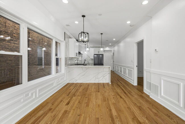 Photo - 3934 N Sawyer Ave Unit 1