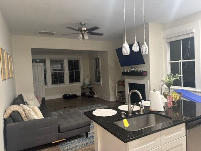 Photo - 2 Judith St Unidad B