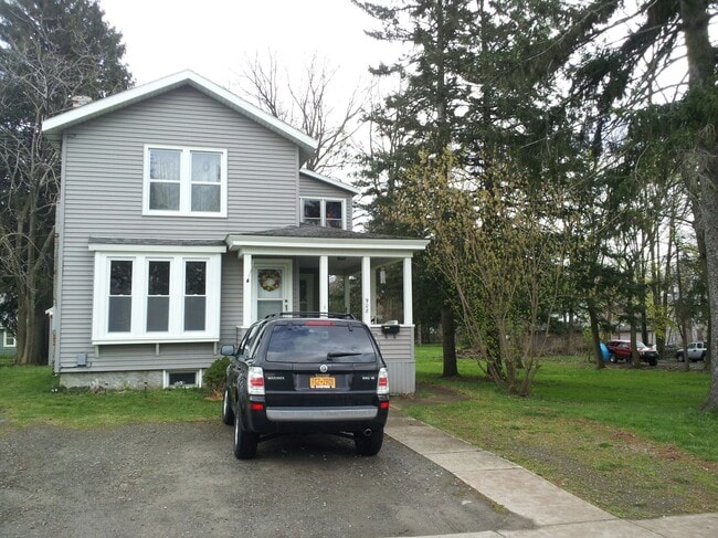 Front - 908 Tulip St Unit TulipUpper