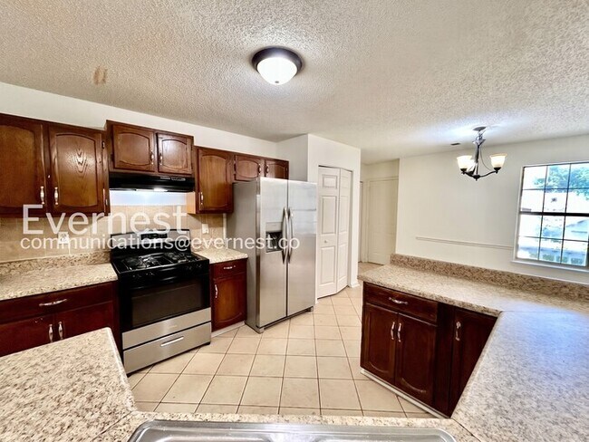 Photo - 3061 Herscu Way