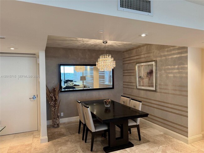 Photo - 1000 W Island Blvd Unit 2512