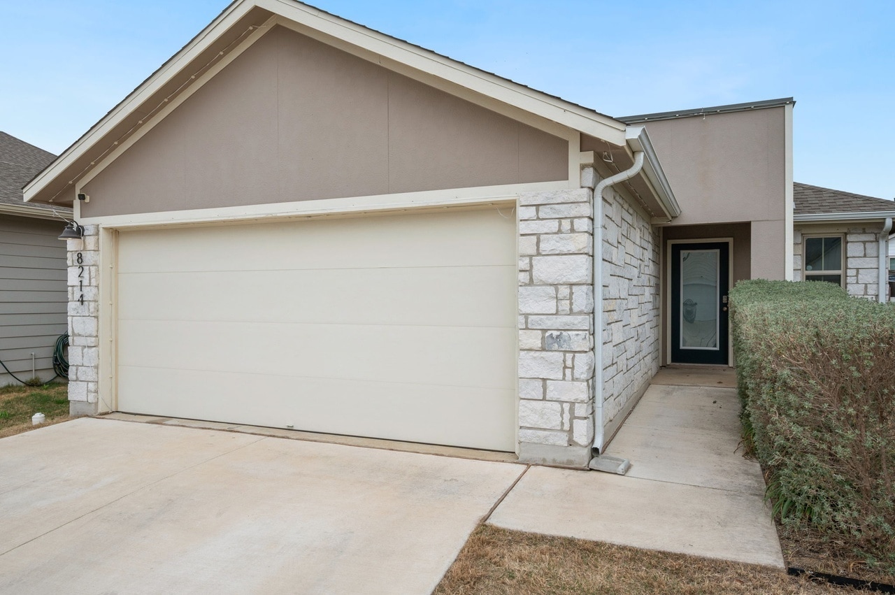 Photo - 8214 Cottage Rose Dr