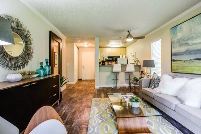 Photo - Vue Kirkland