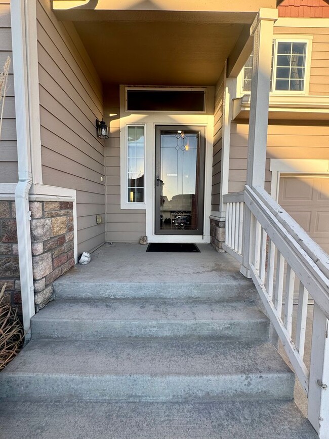 Photo - Gorgeous 3 bed/2.5 bath home with 3-CAR TANDEM GARAGE in Painted Sky