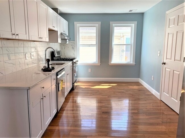 Photo - 21 Oakland St Unit 3