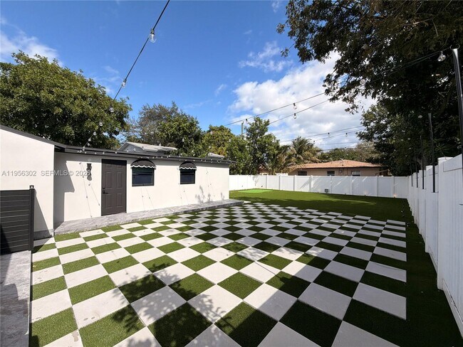 Photo - 1532 N Andrews Ave