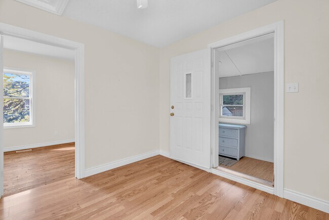 Photo - 294 Elizabeth St