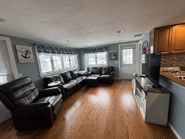 Photo - 8 MacArthur Ln