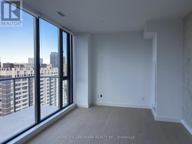 Photo - 81 Wellesley St E Unité 2505