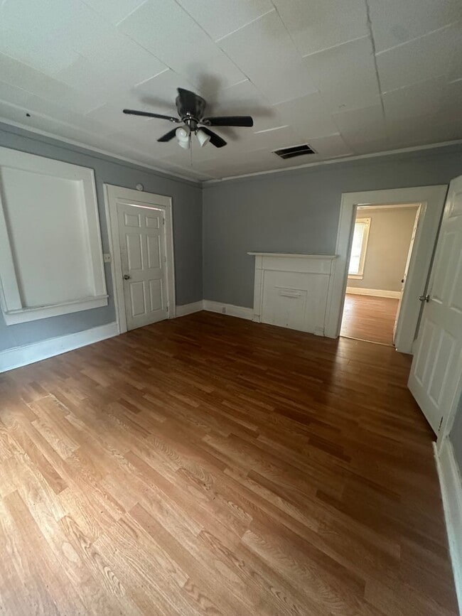 Photo - 536 Heard Ave