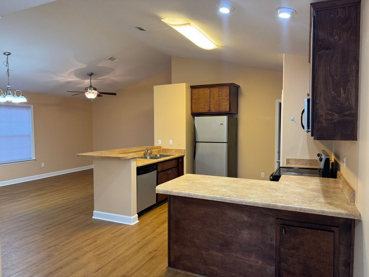 Photo - Updated 3 Bedroom House for Rent in Wakulla Gardens