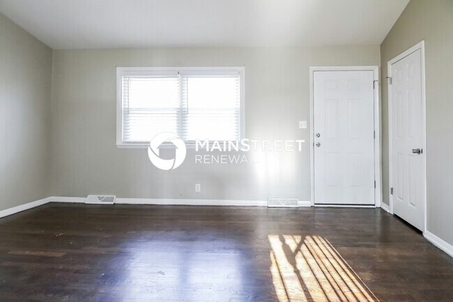 Photo - 3 Bedroom Pet-Friendly Home in Kansas City...