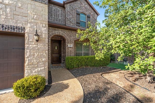 Photo - 929 Lake Meadow Ln