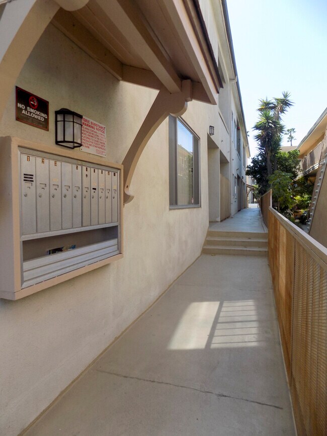 Photo - 932 10th St in Santa Monica.  North of Wil...