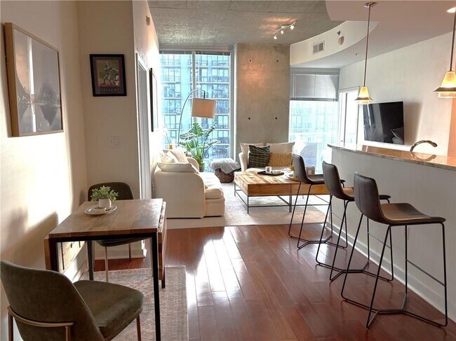 Photo - 855 Peachtree St NE