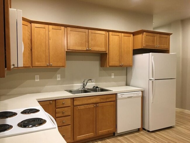 Photo - 502 SW Evergreen Ave Unit 102