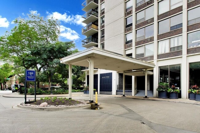 1460 N Sandburg Terrace