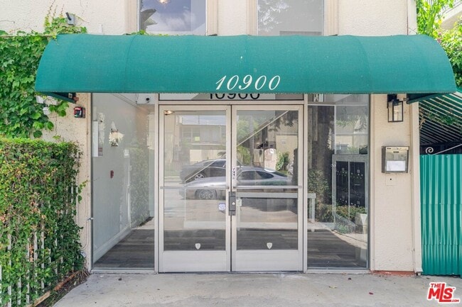 Photo - 10900 Blix St Unit 10