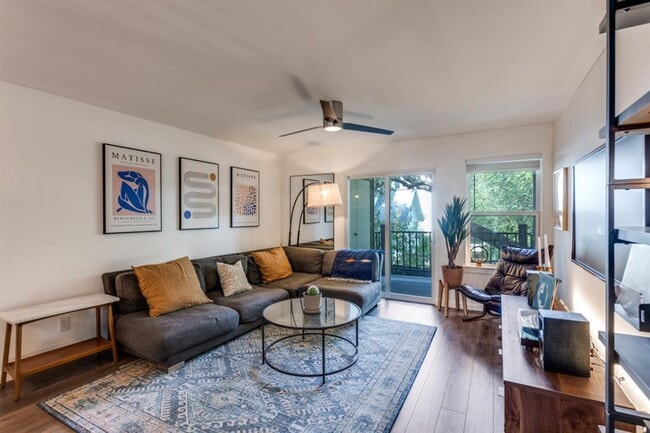 Photo - 3604 Clawson Rd Unit 202