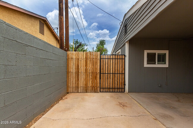 Photo - 5309 N 22nd Dr