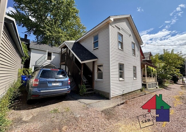 Photo - 214-216 Pine St Unit B