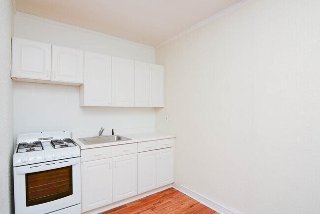 Photo - 544 W Wellington Ave Unit 302