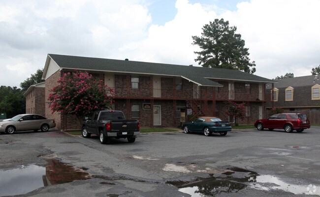 Photo - 10000 W Markham St Apartments