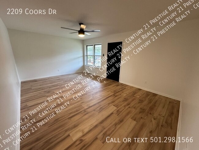 Photo - 2209 Coors Dr