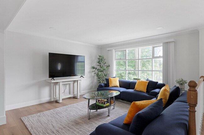 Building Photo - 5912 36th Ave Unit SI ID1511071P