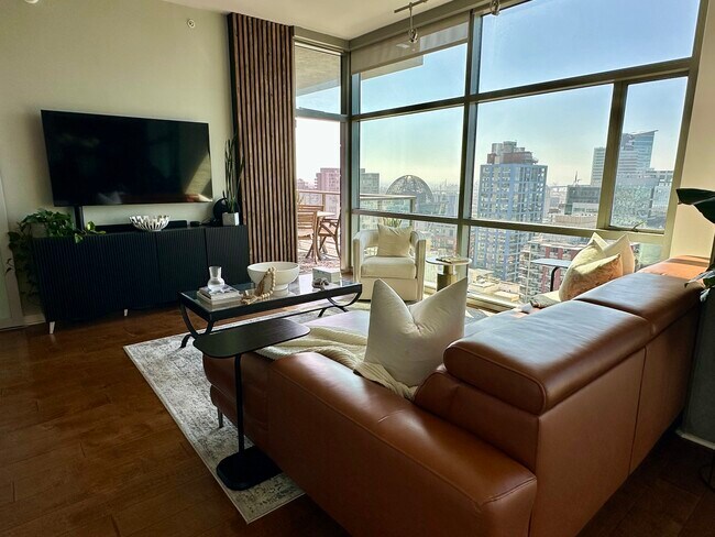 Photo - 800 The Mark Ln Unit 2206